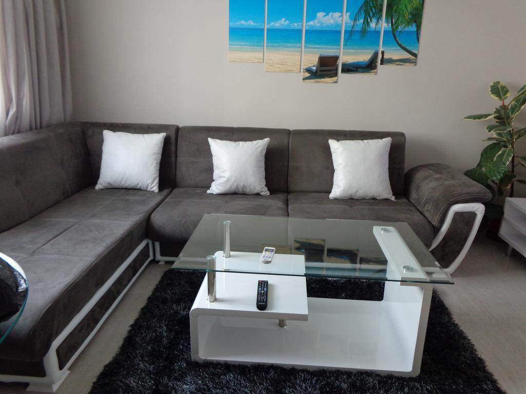 Luxury Apartment Lazur 2 Бургас Номер фото