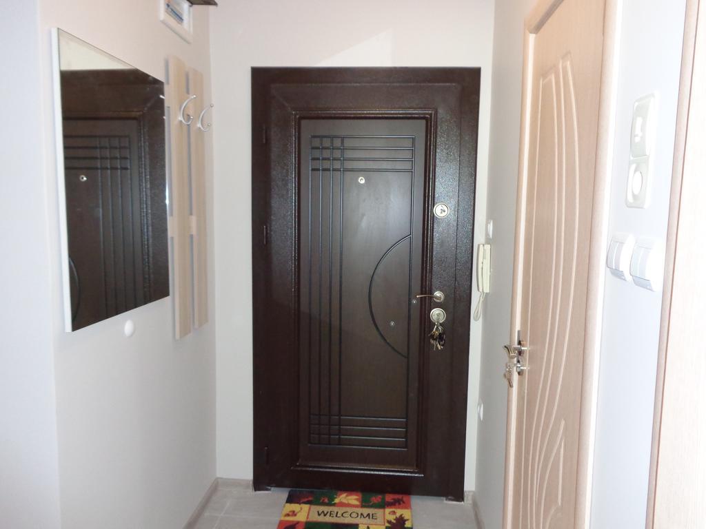 Luxury Apartment Lazur 2 Бургас Экстерьер фото